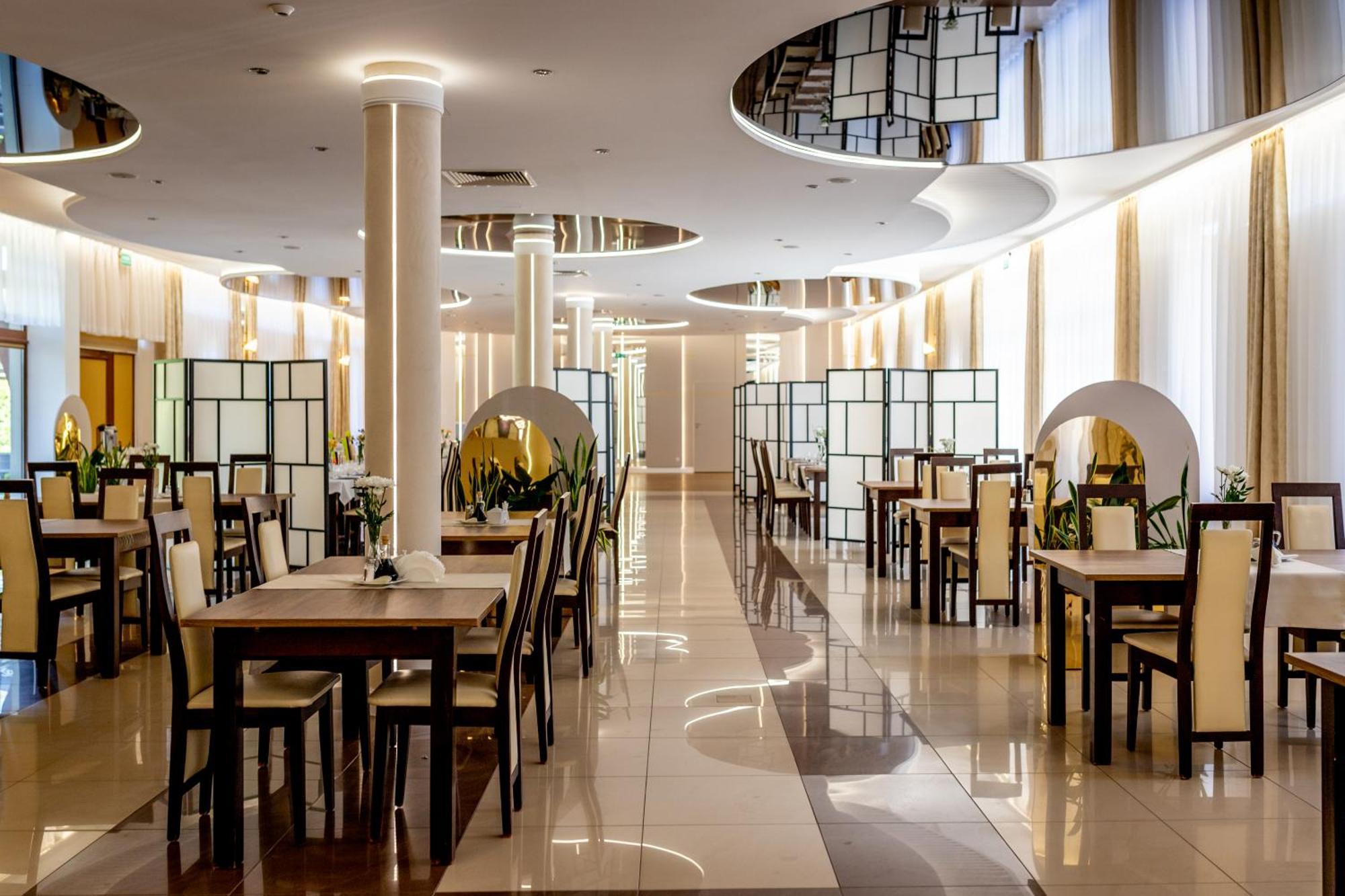Trzy Korony Hotell Głogów Małopolski Eksteriør bilde